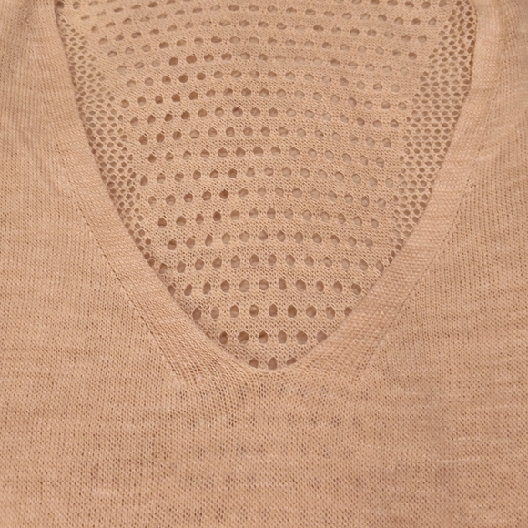 Like-New Lululemon Athletic Lightweight Sweater (NO SIZE TAG, SEE MEASUREMENTS) - Picture 5 of 16